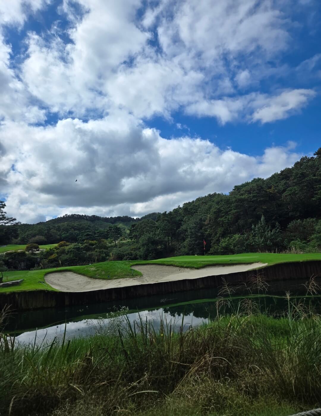 사우스스프링스CC 레이크 파3 벙커레이크