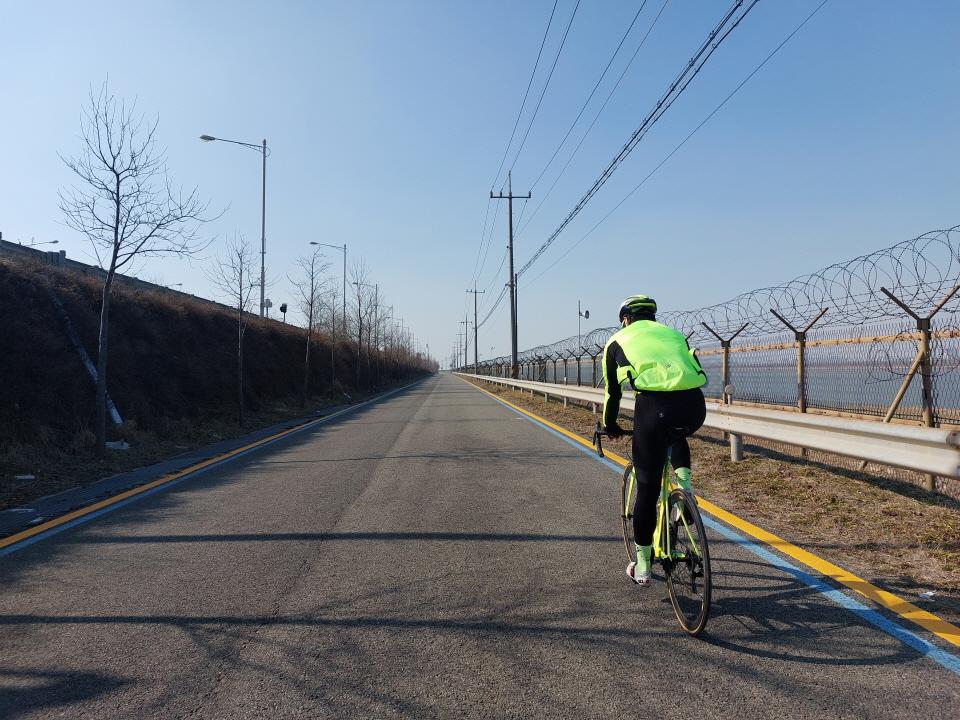 과거 군사적 목적으로 사용됐던 철책이 철거되면서 탄생한 곳