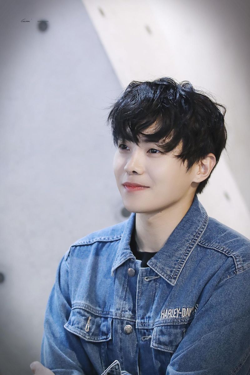 박은석