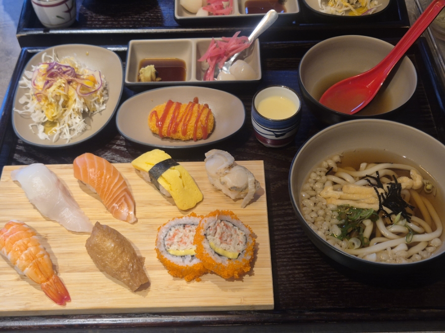 동경 초밥 런치메뉴