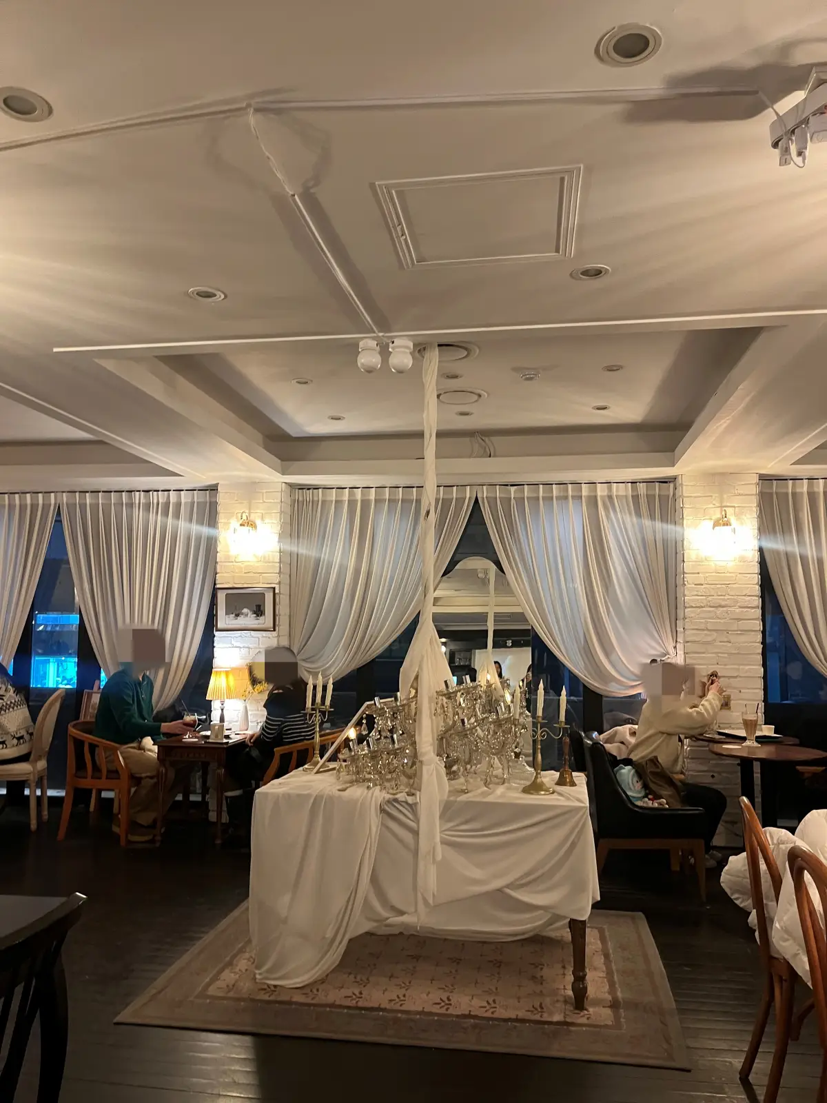 수원-포트웰브-내부장식