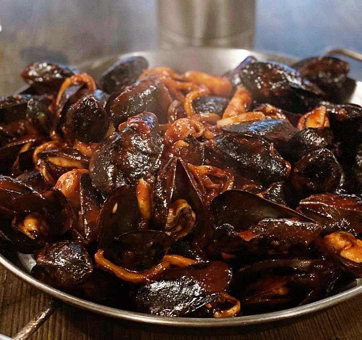 생활의달인 대만식 볶음밥 & 홍콩식 홍합볶음 달인 불향 가득 비법 고추가루 양념장 신촌 중식당 은둔식달 오늘 방송 맛집 정보