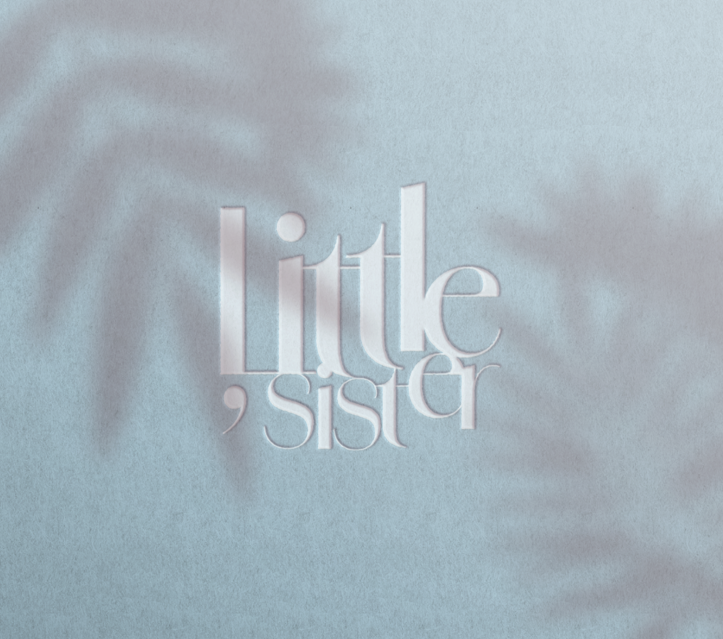 리틀시스터를 로고작업하여 목업에 씌운 이미지