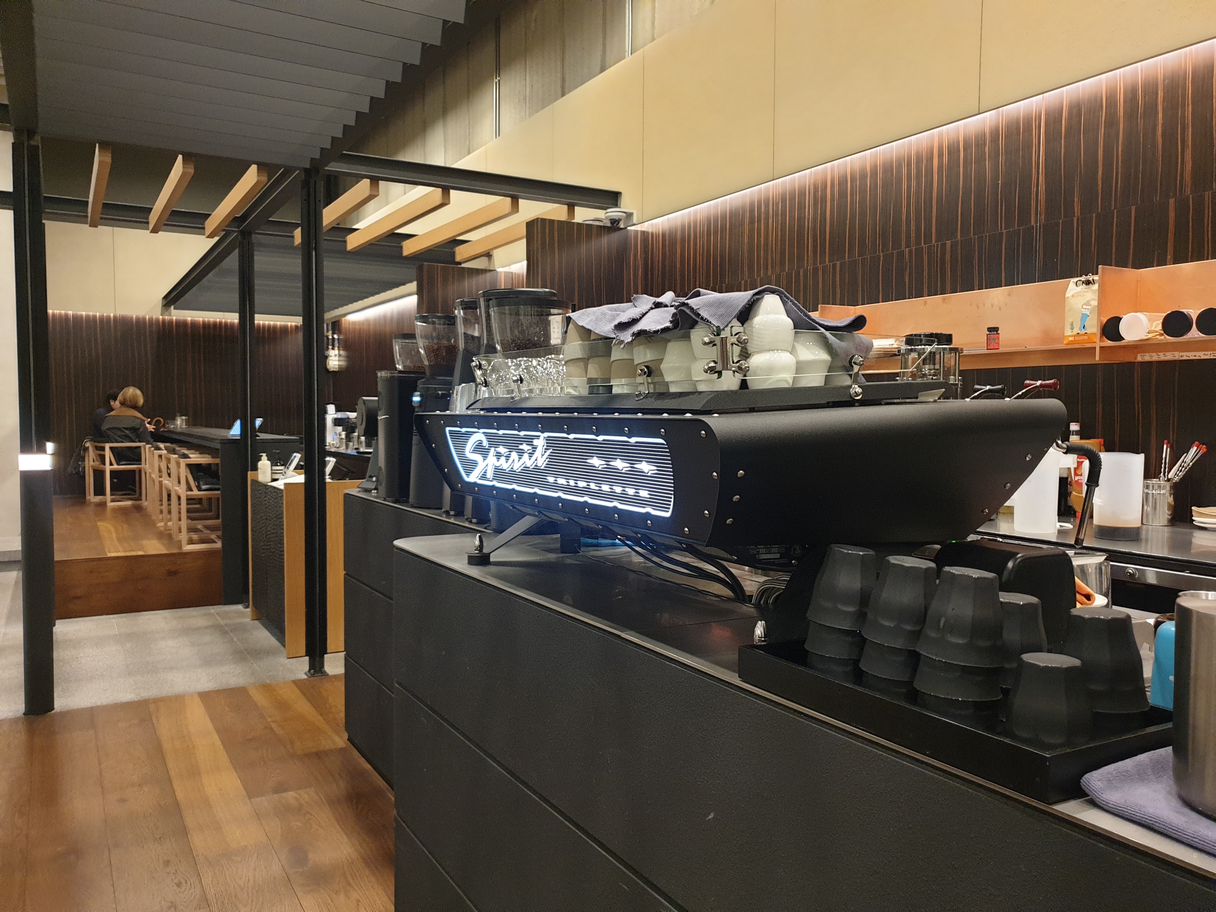 컨플릭트 스토어 용산점