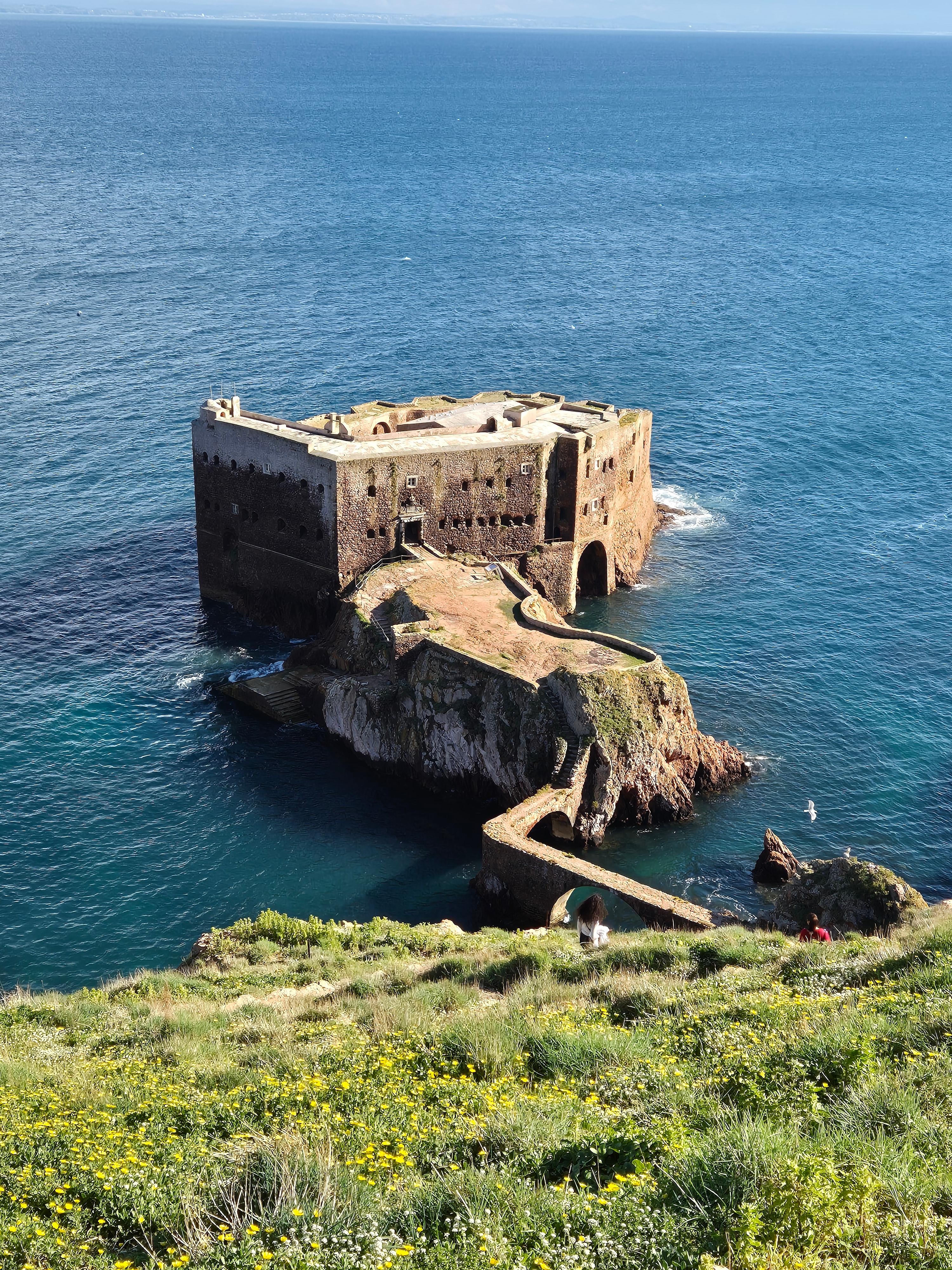 베를렝게스에서 바람을 듣고, 오비두스에서 시간을 걷다
