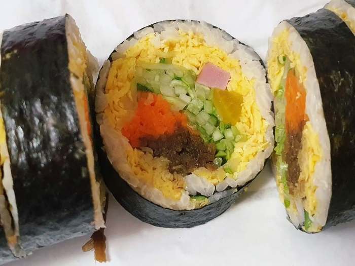제209회 놀라운토요일 매콤진미 묵은지참지 소불고기 3종 김밥 생토마토 떡볶이 차태현 유연석 추천 놀토 서울 중곡제일시장 맛집 소개