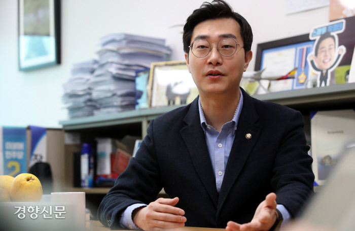 장경태 국회의원 국회의원 프로필과 재판 쟁점 관련 사진