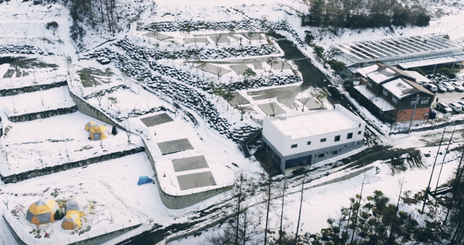 눈 내린 낭성캠핑장 전경