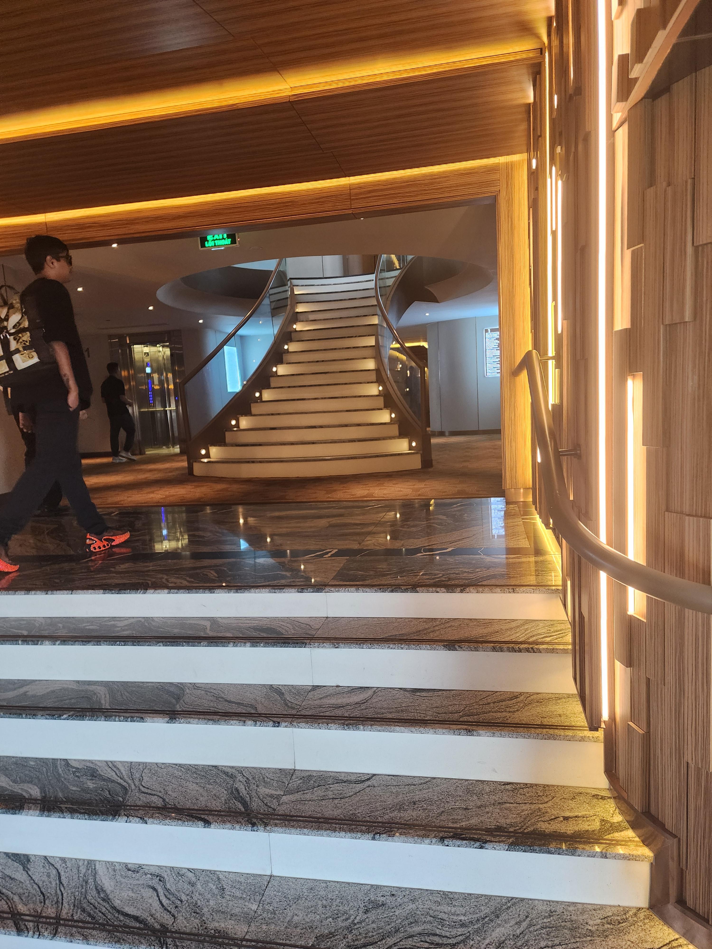 그랜드 파이어니스