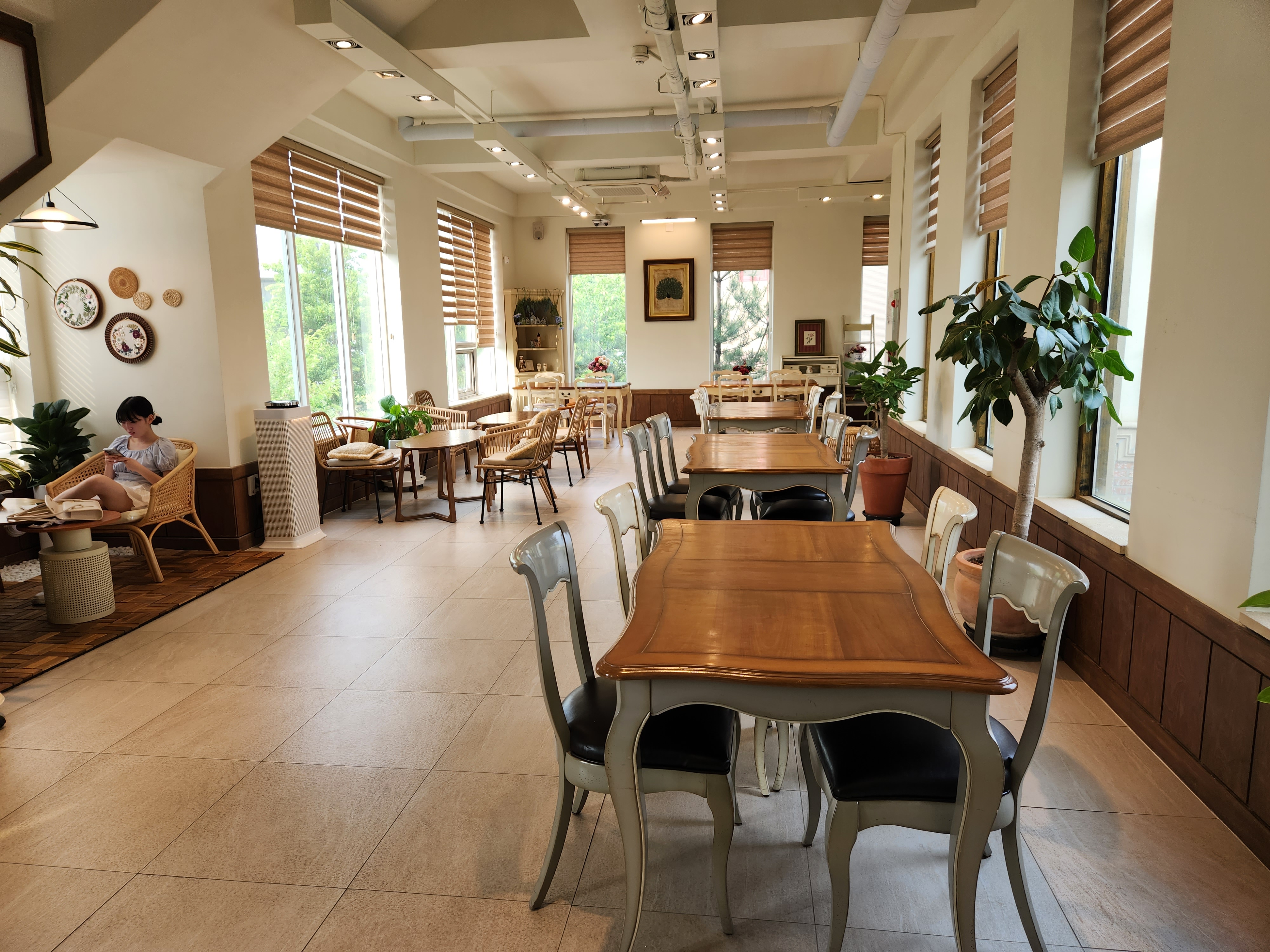 메모리 팩토리 카페 2층