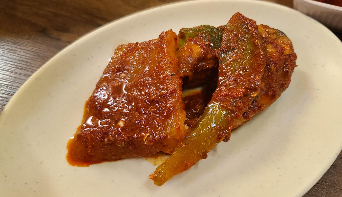 제주맛집 맛나식당 외부 메뉴판 밑반찬 갈치조림 고등어조림 아침식사 무조림