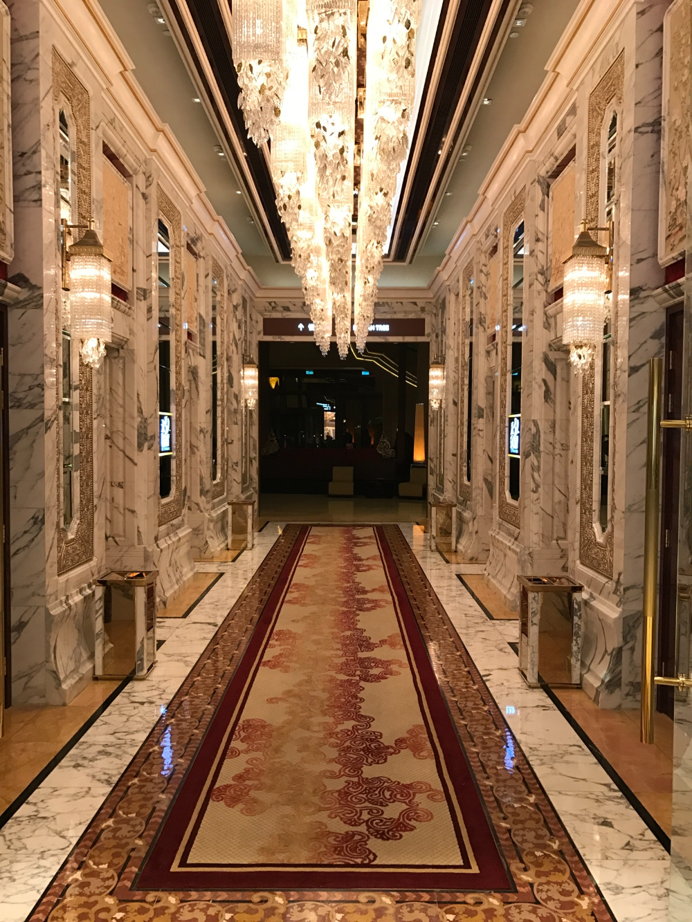 반얀트리 마카오 엘레베이터 홀