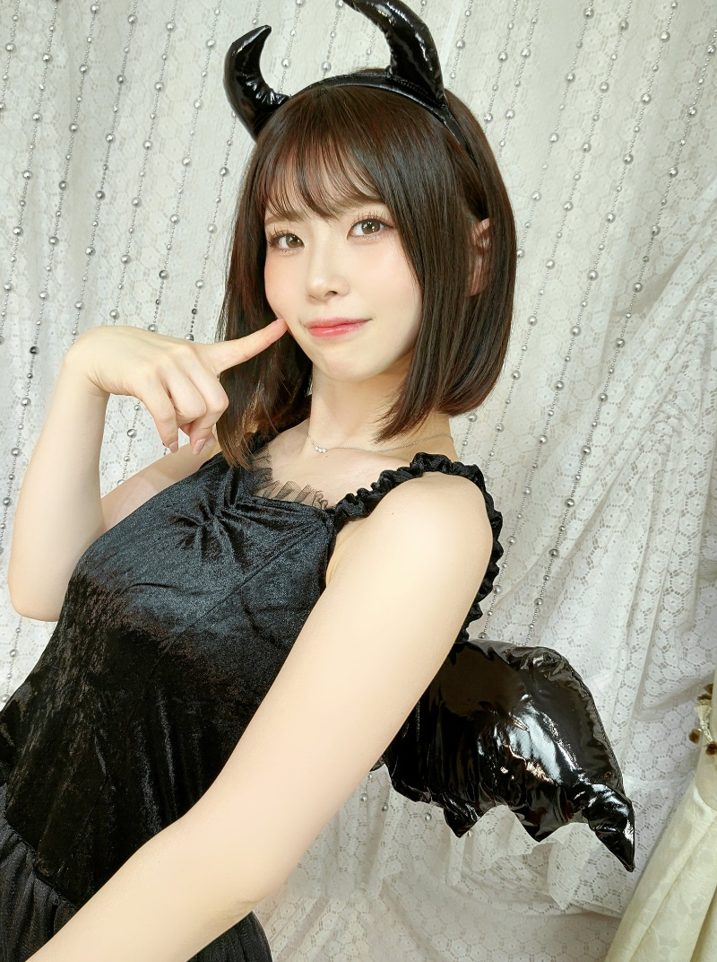 아오이 이부키(Ibuki Aoi) 악마사진 1