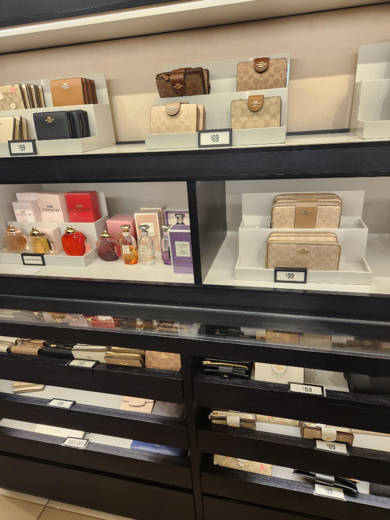 하와이 와이켈레 프리미엄 아울렛 코치 지갑 향수