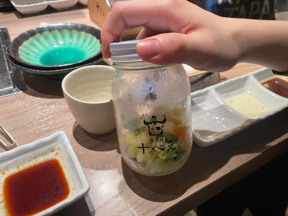 니쿠토사케 주베 밑반찬