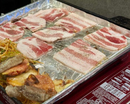 생방송 투데이 외국인의 밥상 냉동 삼겹살 한 상 서울 서대문구 보성집