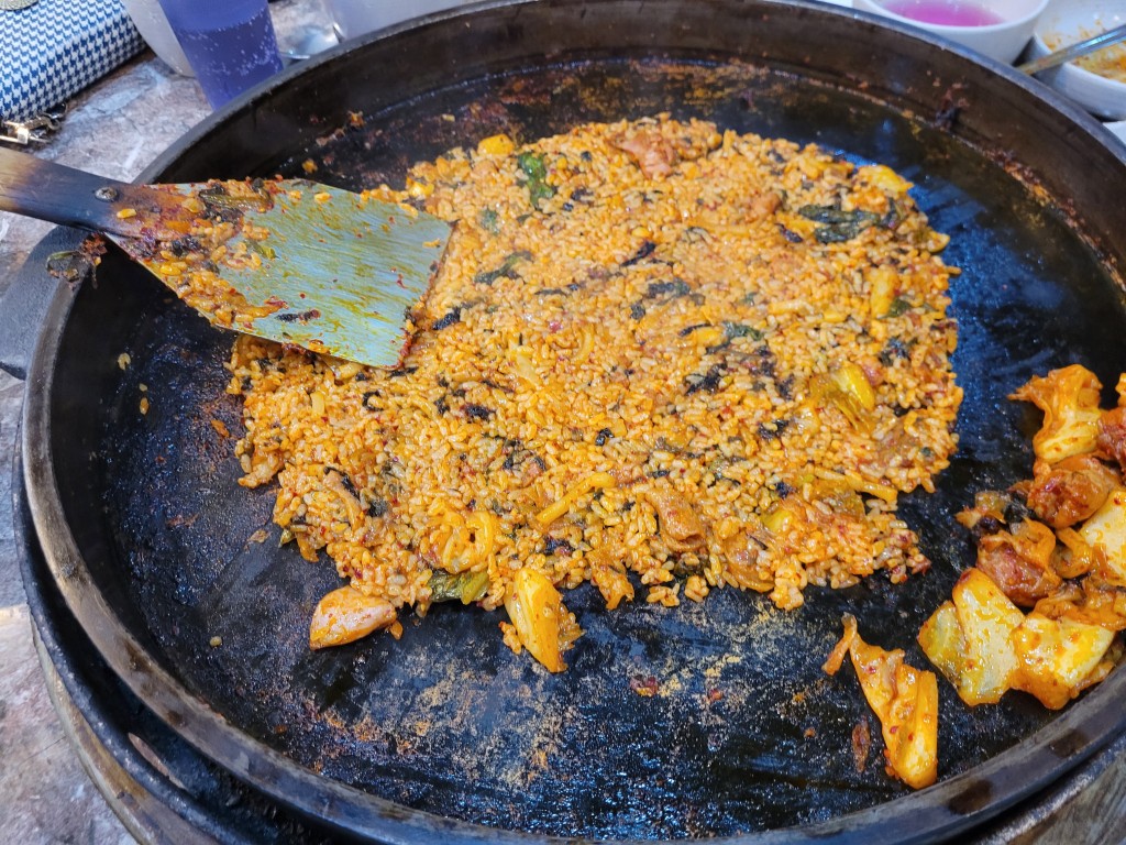 명가춘천닭갈비막국수 볶음밥 완성 모습