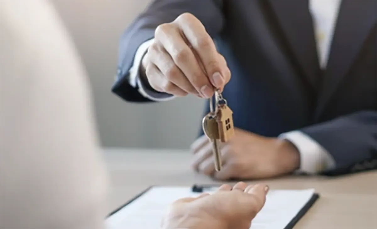 분양관리-아파트-계약하고-열쇠받는-사람