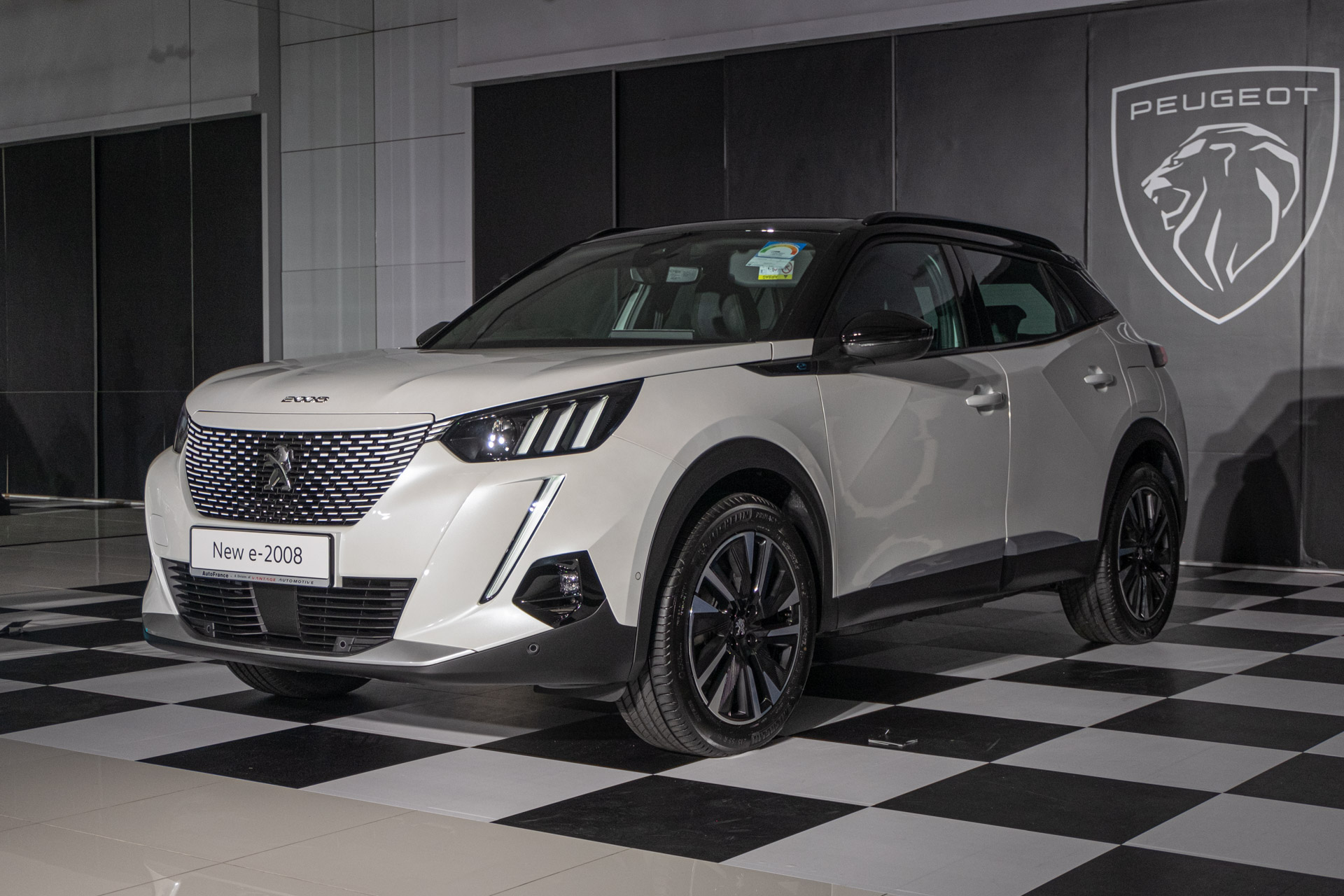푸조 &#39;e-2008 SUV&#39;