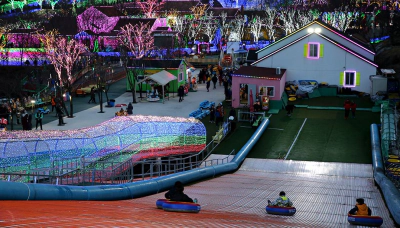 청도 프로방스 산타마을 빛축제 가족 여행지 추천