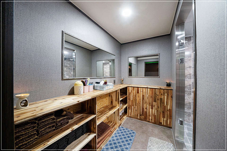 부산 남산동 마사지 므앙타이 샤워실