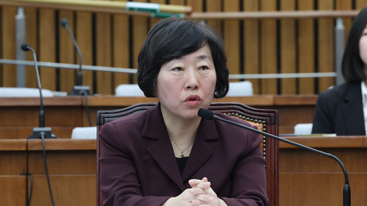 공무원연금법 및 공무원연금 관련 자료 이미지, 합헌 의견 4명이 법률을 유지해야 한다고 본 이유 1