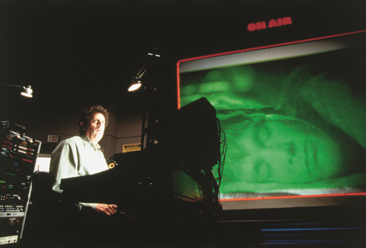 잠든 트루먼의 모습이 생방송 되는 모습