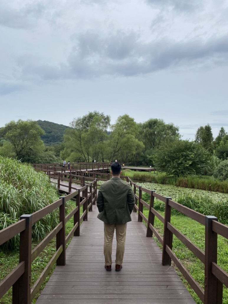 데일리 룩(오뭘입)_비슬로우스탠다드 자켓, 유니클로 셔츠, 보세 넥타이, 유니클로 치노팬츠, 스테파노로시 와이팁구두, 꿀조합스타일링, OOTD