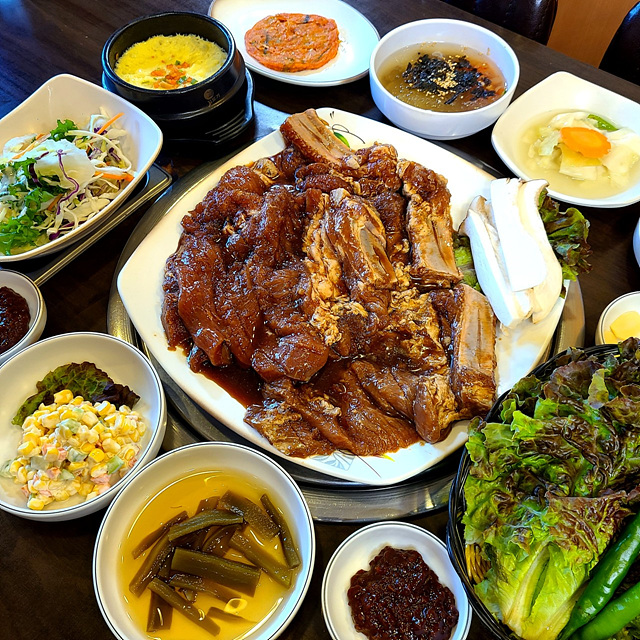 강릉 맛집 베스트10 현지인 추천 강원도여행 강릉 하월당 초당짬뽕순두부 초당옥 경포대불타는횟집 강릉꼬막비빔밥 풍호맛뜨락 찐수산대게횟집 주문진방파제회센터본점 주문진홍게무한리필 피쉬맨대게횟집 경포대본점 고향마을숯불돼지갈비 강릉유환식당 브로콜리모던키친