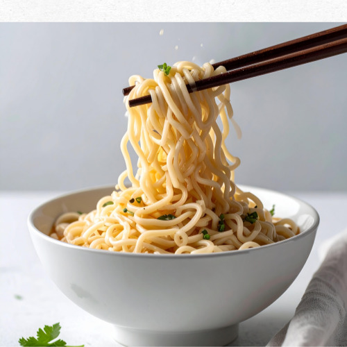 맑은 육수에 레몬 슬라이스가 띄워진 일본식 냉라멘