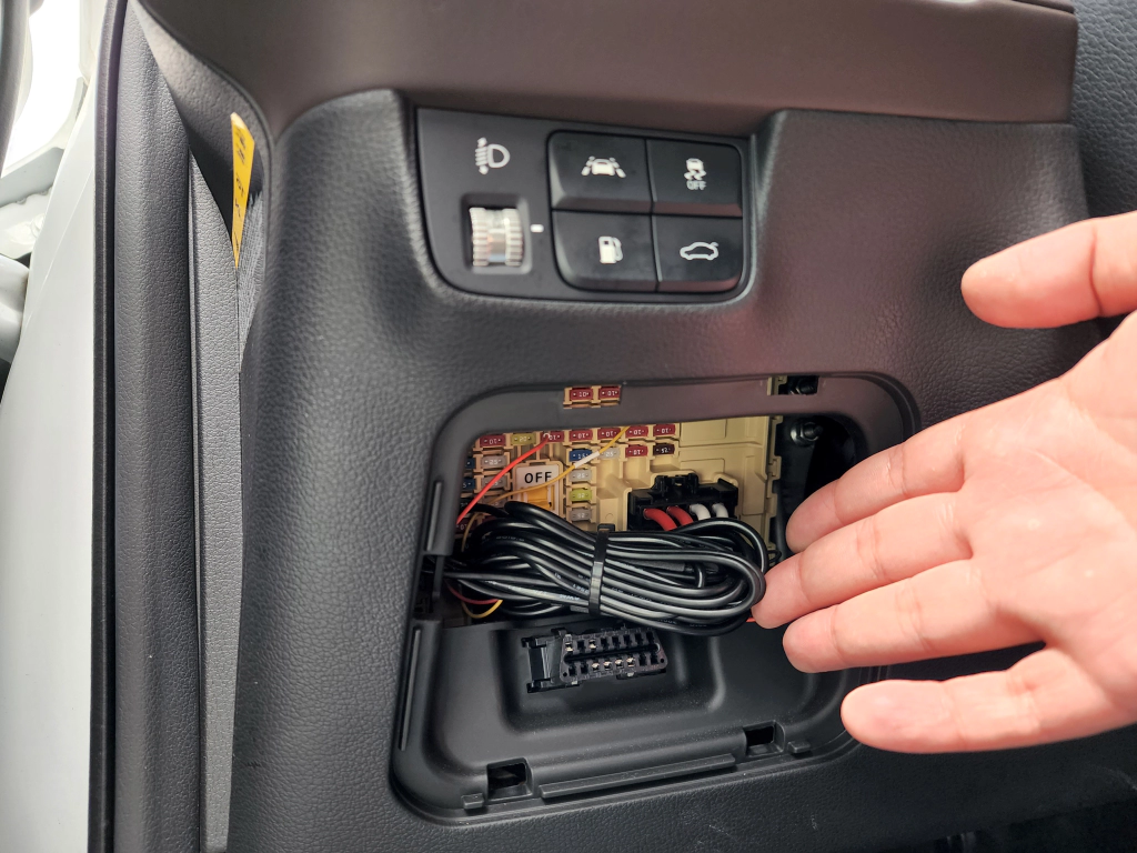 더뉴그랜저 obd2 단자 위치