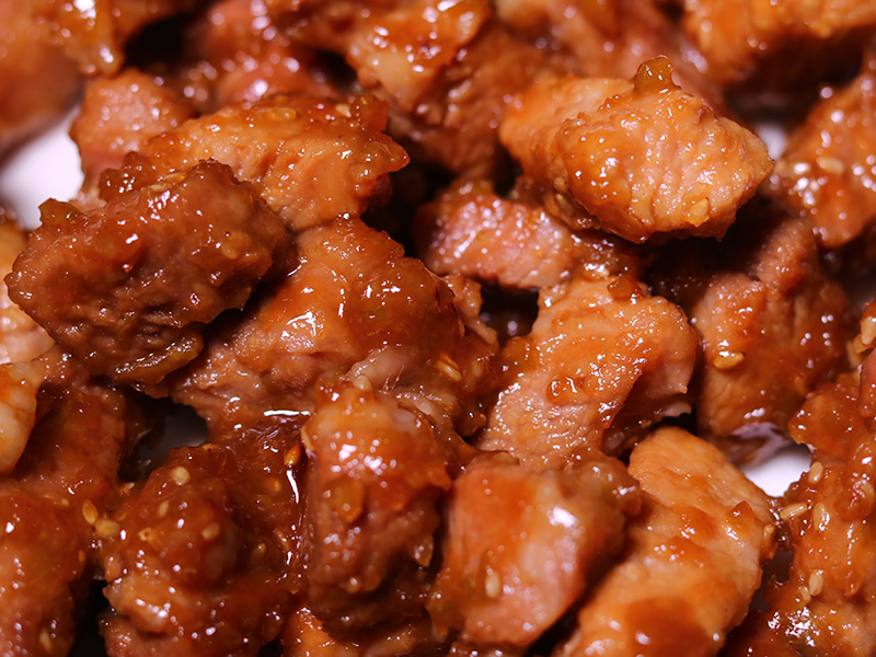 윤기가 자르르한 돼지갈비 양념 목살