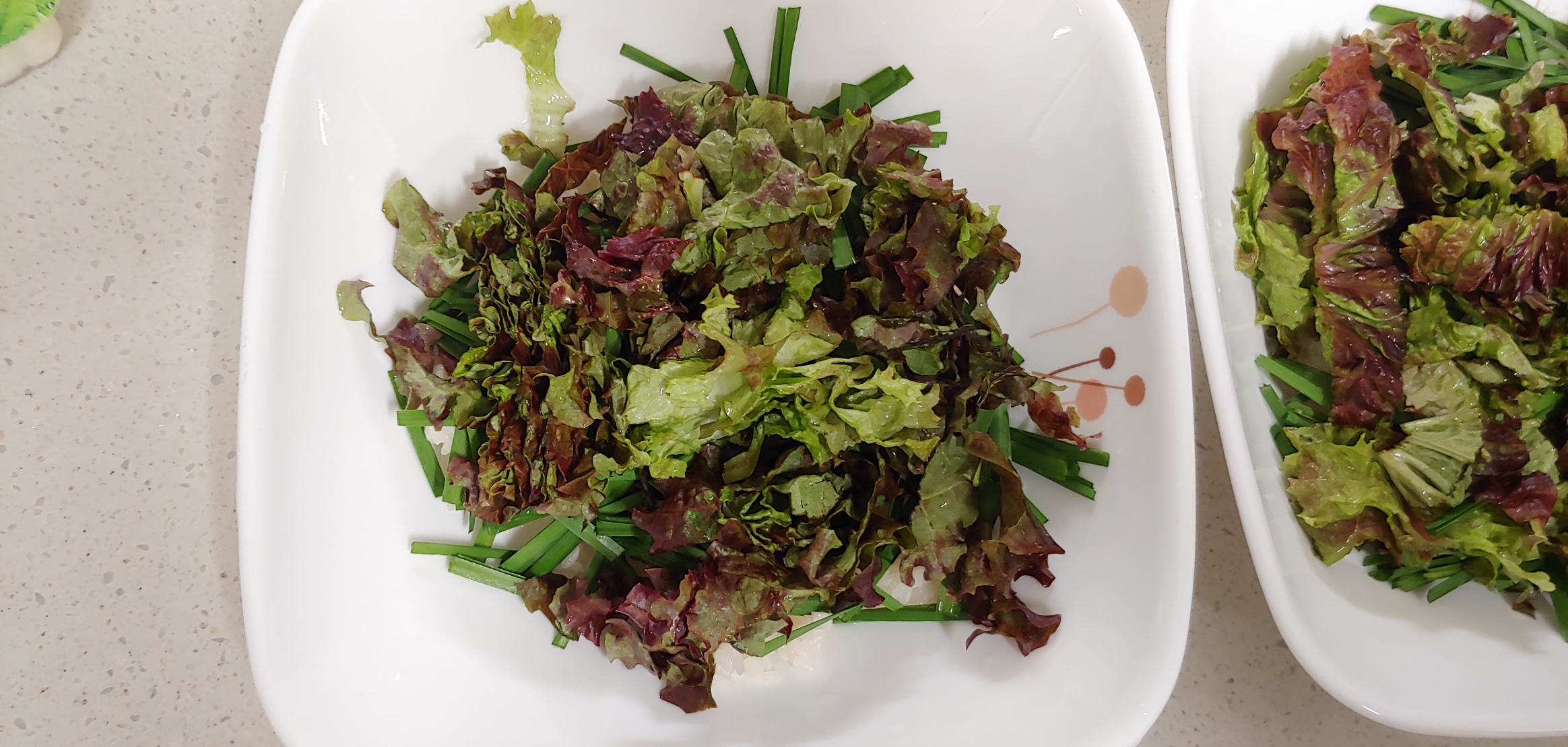 야채는 많이 넣어 아삭이는 식감을 살려봤어요.