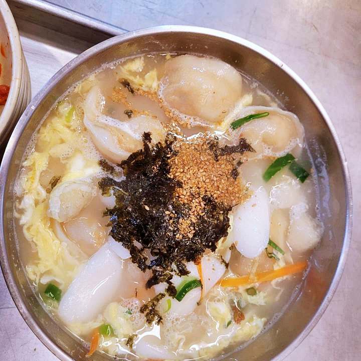 생방송오늘저녁 낭만시장 중앙시장 춘천 들깨 칼국수 옹심이 뽀글장 보리밥 비빔밥 맛집 추천