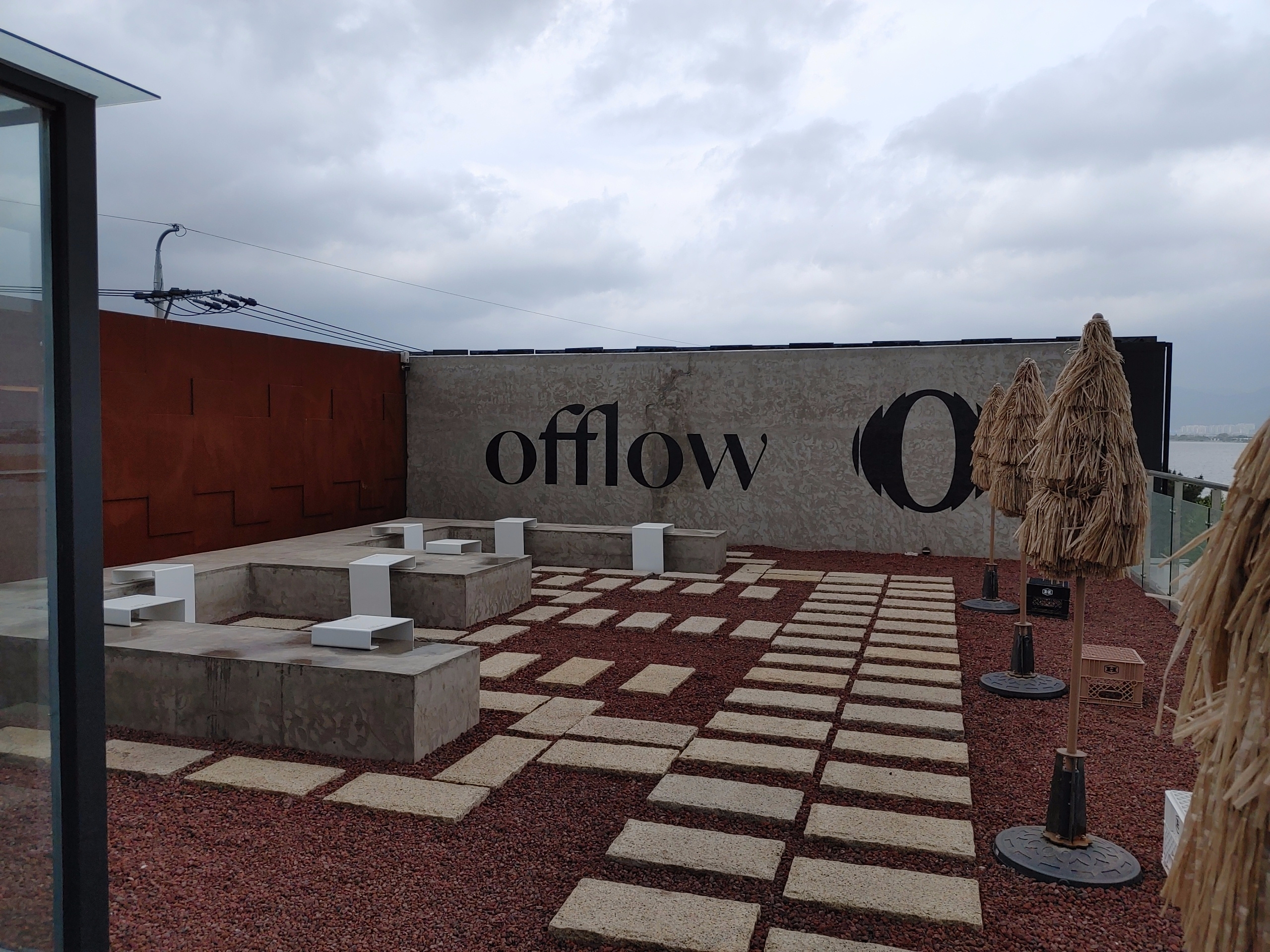 부산_강서구_강변뷰_오플로우_루프탑1