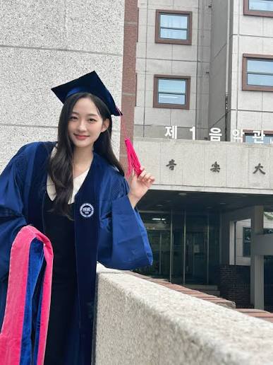 신예은 성균관대 졸업 사진 관련 이미지