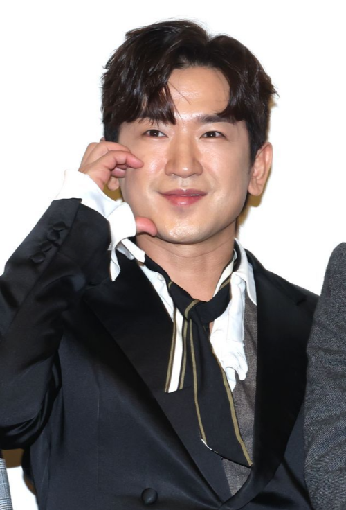 이민우 방송작가