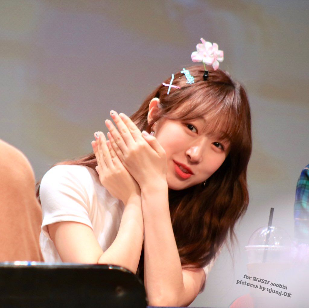 우주소녀 수빈 인스타그램 사진 몸매 얼굴 화보 움짤 트위터 고화질 우주소녀 수빈 인스타그램 사진 몸매 얼굴 화보 움짤 트위터 고화질