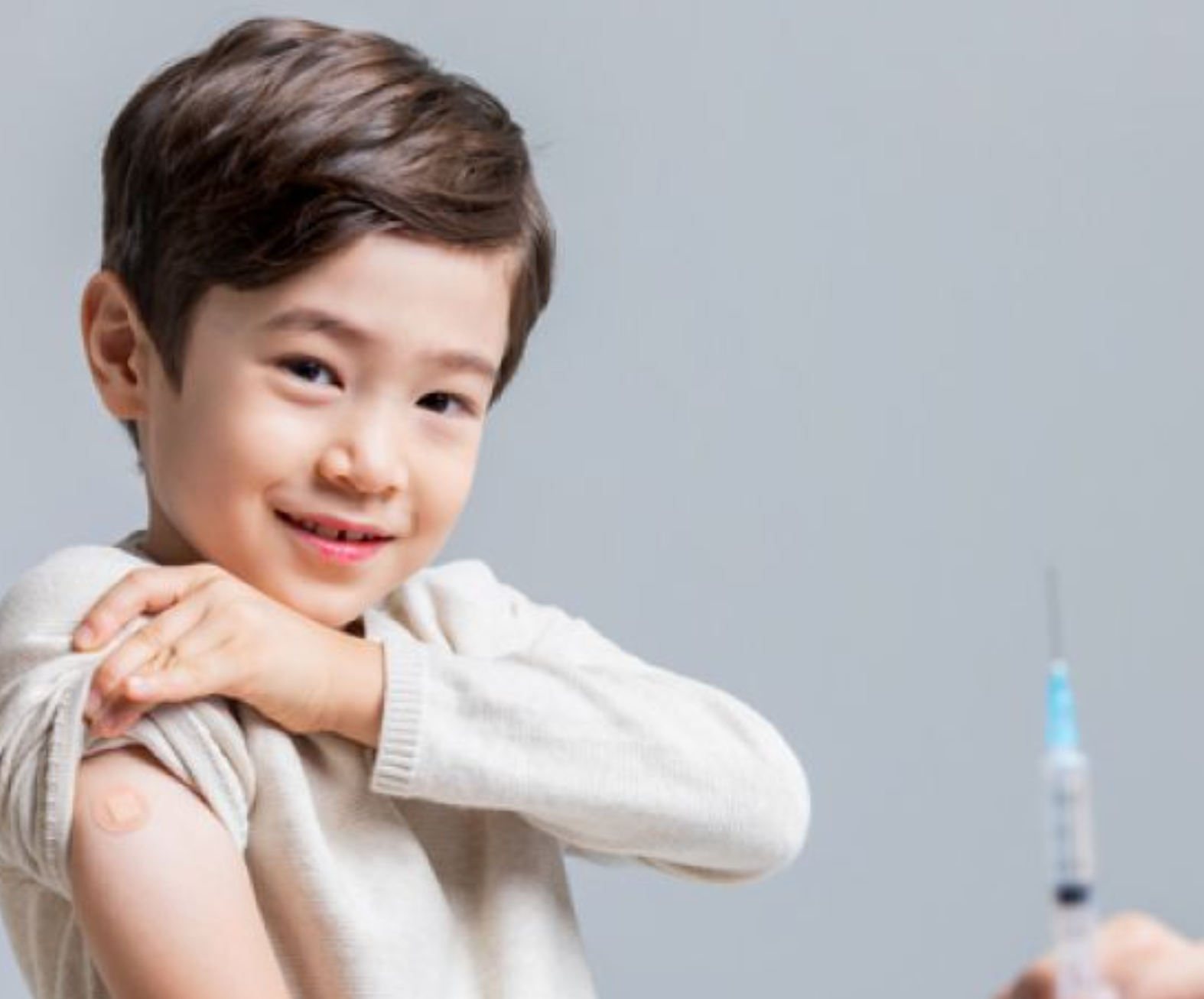 주사 맞는 아이
