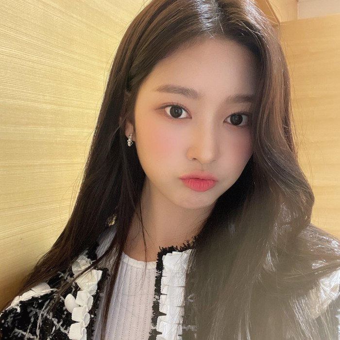 김민주 셀카 사진