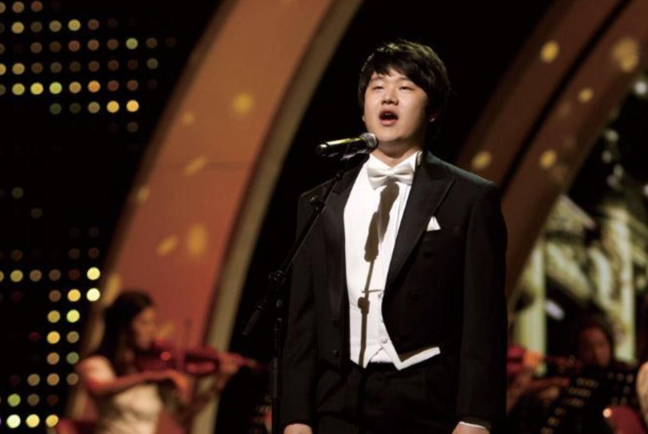 최성봉 팝페라 무대