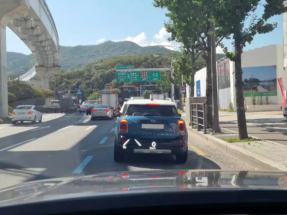 혼다 파일럿은 시내 주행보다 더 많은 매력을 품은 SUV입니다.