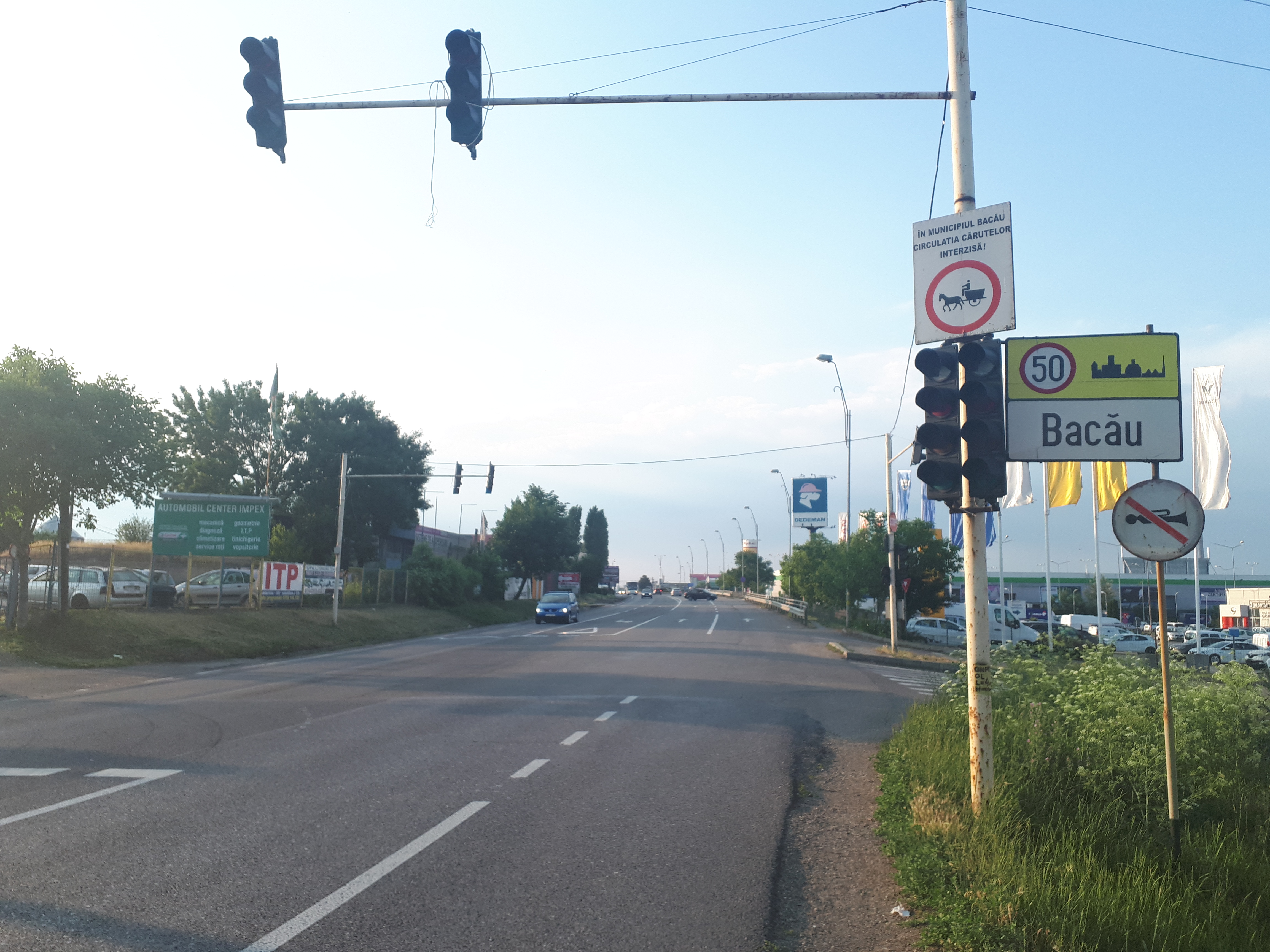 루마니아 바커우 이정표