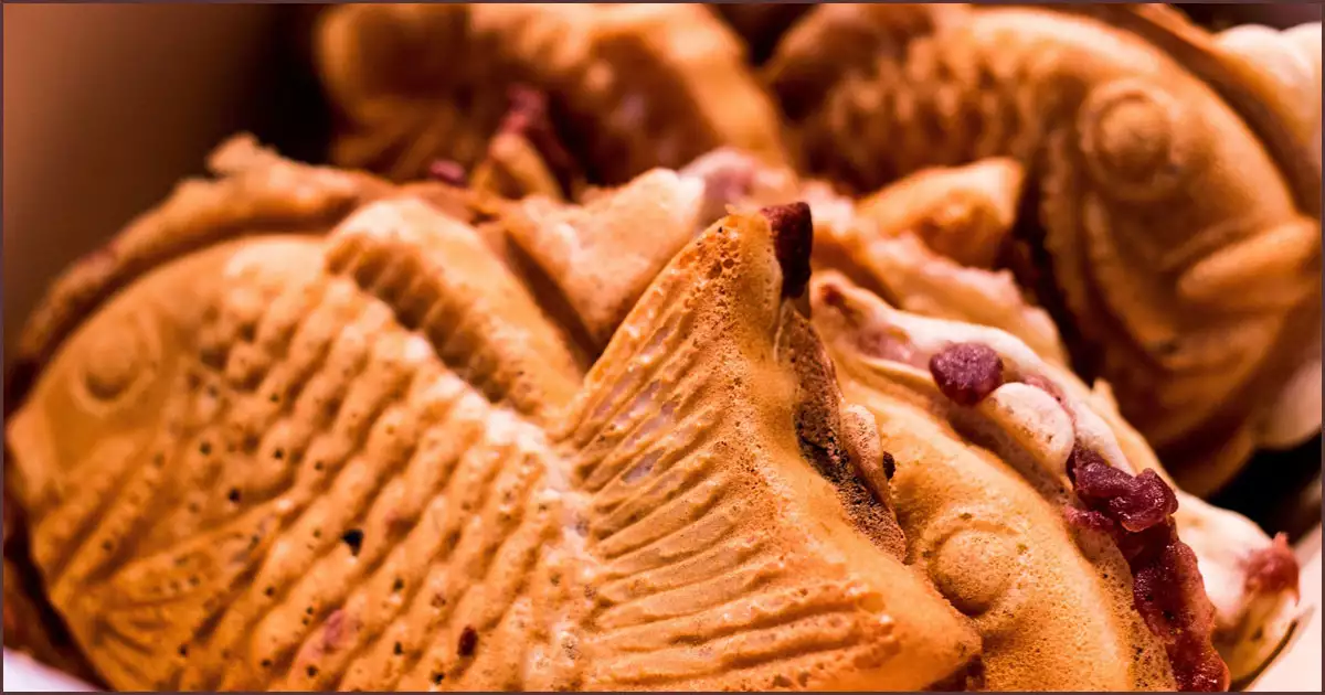 팥이 새어나온 바삭한 붕어빵