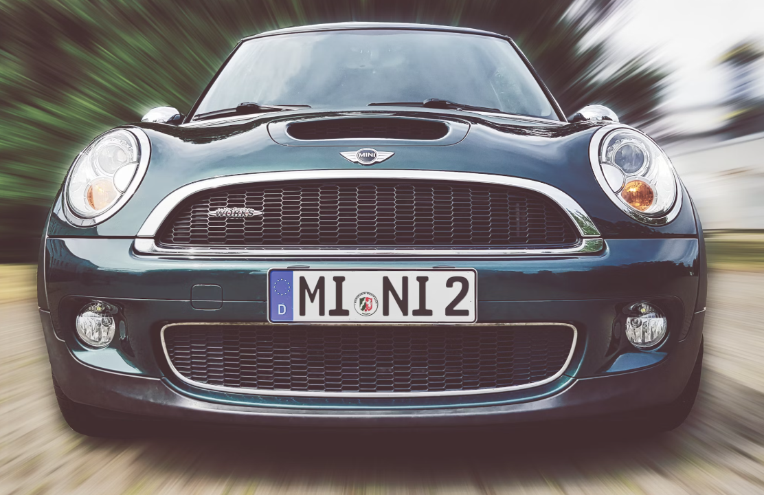 BMW Mini with British racing green color