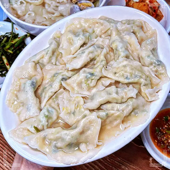 생활의달인 물만두 달인 칼국수 맛있는 3대째 식당 은둔식달 노포 인천 동인천 신포동 맛집 정보