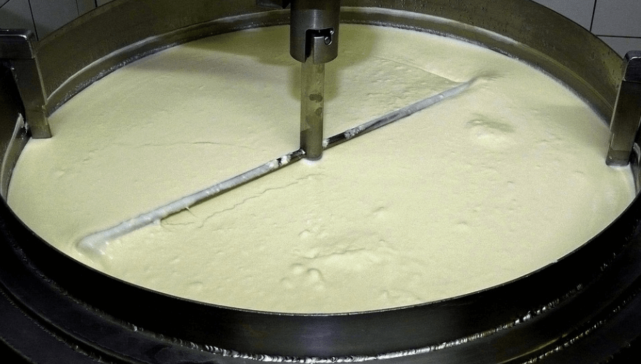 솟 단지 담겨 있는 요구르트