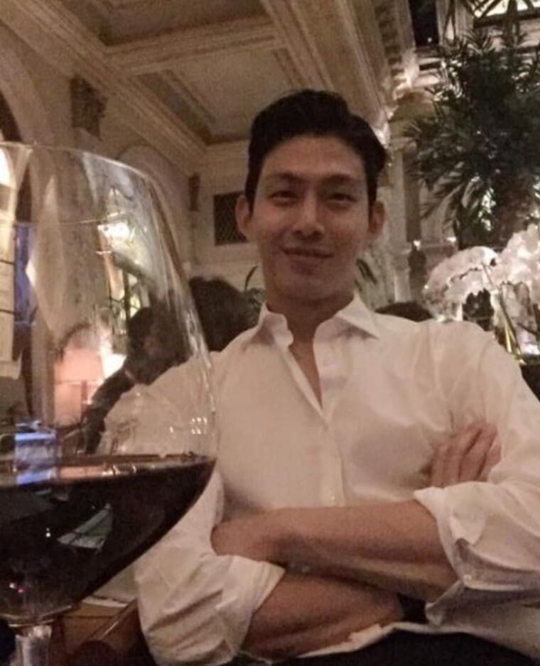 그룹-UN-출신-배우-최정원