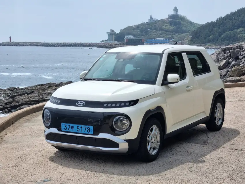 영덕 해안도로 북측 시작점 근처에서 차를 잠깐 세웠습니다.