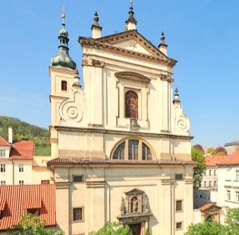 프라하의 아기 예수상이 모셔져 있는 아기 예수 대성당